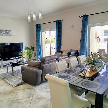 빌라 Vivenda Luz - Jacuzzi & Swimming Pool 알부페이라